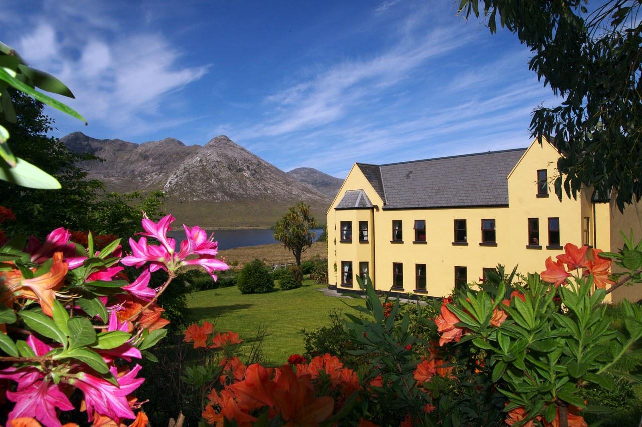 Lough Inagh Lodge Hotel Recess Exterior photo